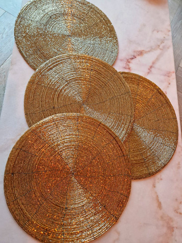 Round gold beaded placemat - round,